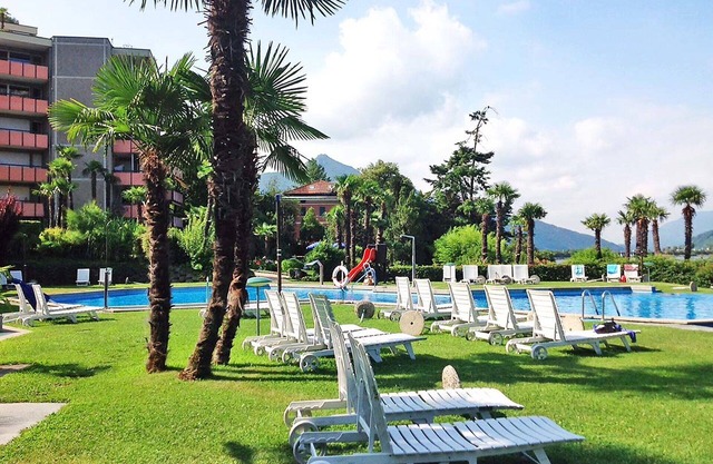 Cosy apartment for 5 people with pool, A/C, WIFI, TV, balcony, panoramic view and parking