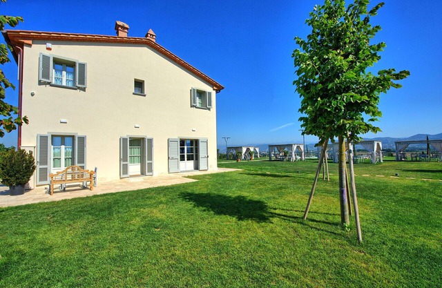Cosy apartment for 6 guests with A/C, pool, WIFI, TV, patio, panoramic view and parking