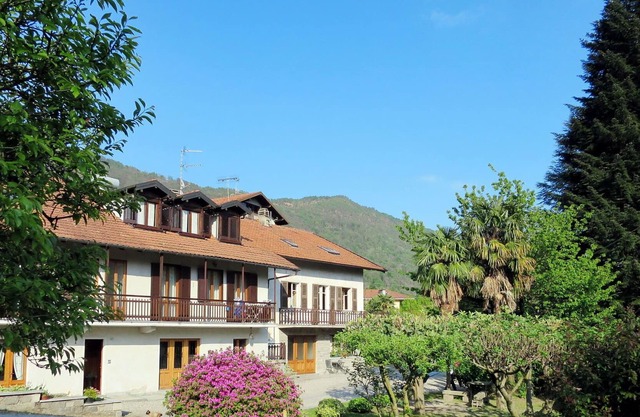 Cosy apartment for 6 guests with WIFI, TV, terrace, pets allowed and parking