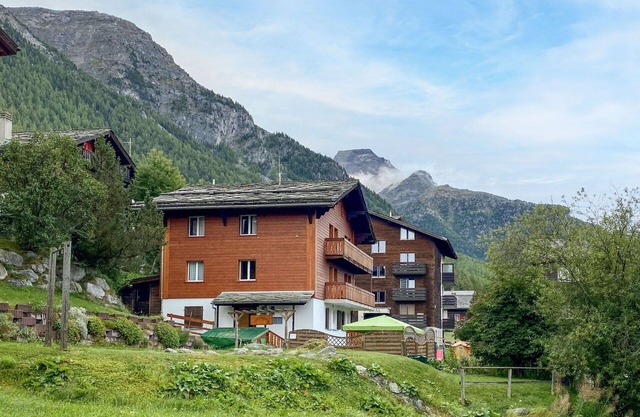 Cosy apartment for 6 people with WIFI, TV, balcony, panoramic view and parking