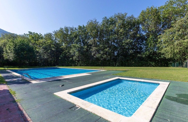 Cosy apartment for 6 people with pool, A/C, WIFI, TV and parking