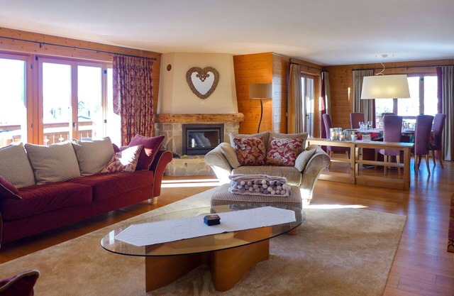 Cosy apartment for 8 guests with WIFI, TV and balcony