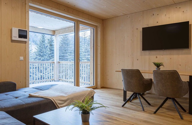 Cosy apartment for 8 people with WIFI, TV, terrace and parking