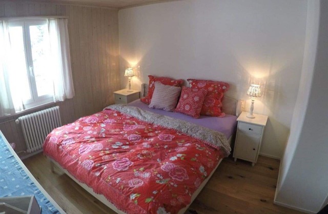Cosy apartment for 8 people with WIFI, TV and balcony