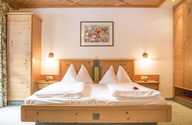 Cosy apartment for 2 guests with WIFI, TV, balcony, pets allowed and parking