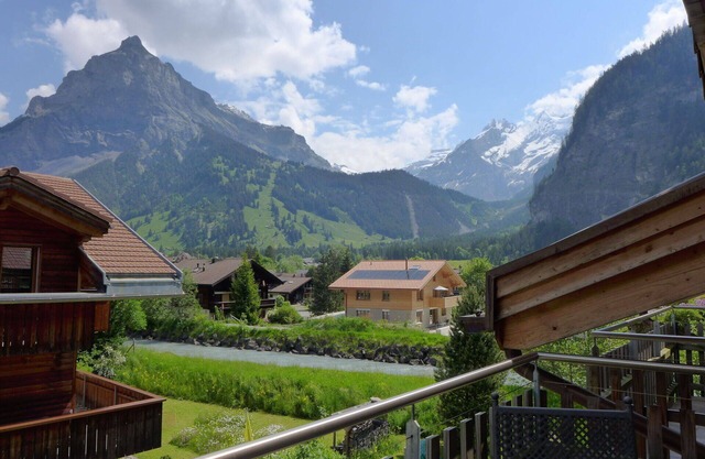 Cosy apartment for 3 guests with WIFI, balcony, panoramic view and parking
