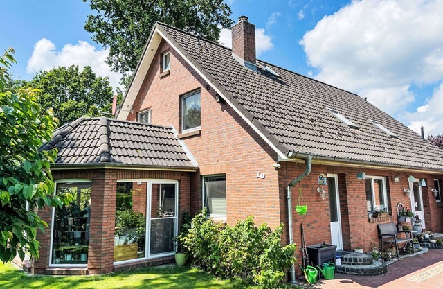 Cosy apartment for 3 guests with hot tub, WIFI, TV, balcony, panoramic view and parking