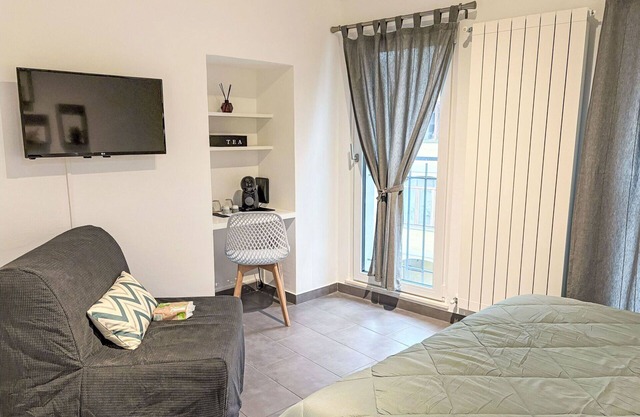 Cosy apartment for 3 people with TV, balcony, pets allowed and parking