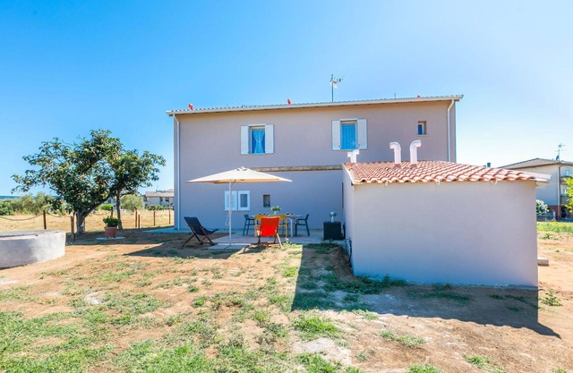 Cosy apartment for 7 guests with A/C, WIFI, pets allowed and parking