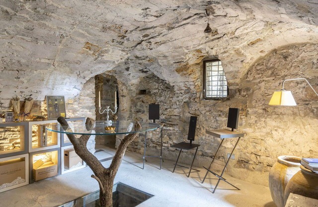 Cosy apartment for 3 people with WIFI, TV, balcony and parking
