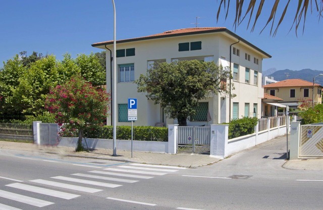 Cosy apartment for 4 guests with WIFI, TV, terrace and parking