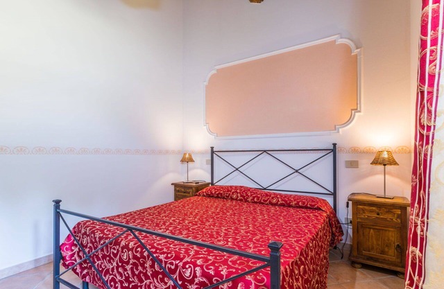 Cosy apartment for 6 people with A/C, pool, WIFI, TV, patio and parking