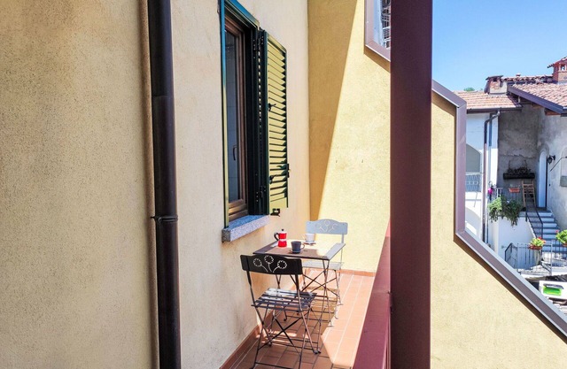 Cosy apartment for 4 people with WIFI, TV, balcony and parking
