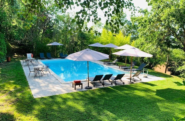 Cosy apartment in villa for 6 people with pool, WIFI, A/C, TV, patio and parking