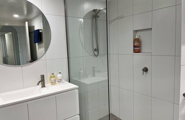 Cosy apartment in the heart of Cairns .Free parking.