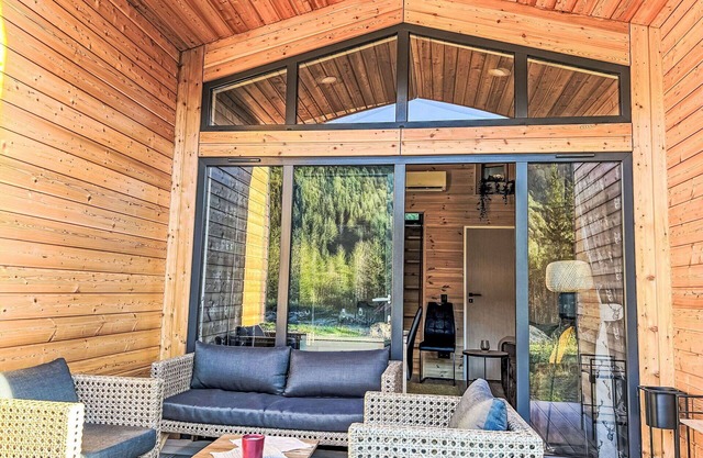Cosy apartment in villa for 5 people with A/C, TV, terrace, pets allowed and parking