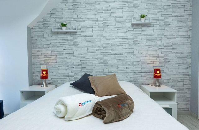 Cosy apartment in villa for 9 people with WIFI, TV, terrace and parking