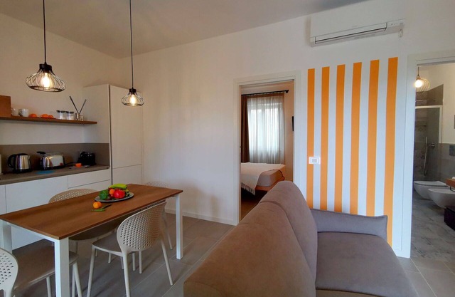 Cosy apartment in villa with hot tub, WIFI, A/C, TV, veranda and parking, close to Alberobello