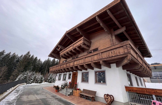 Cosy apartment in villa for 6 people with WIFI, TV, balcony, panoramic view and parking