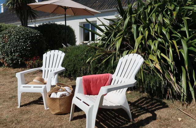 Cosy apartment in villa for 6 people with TV, terrace, pets allowed and parking