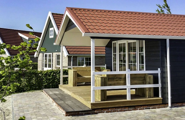Cosy apartment in villa for 4 guests with WIFI, TV, pets allowed and parking