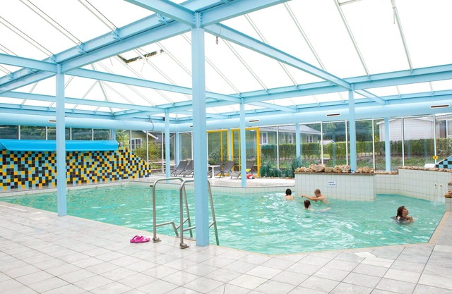 Cosy apartment in villa for 4 guests with WIFI, pool, TV, terrace and parking