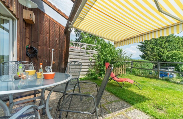 Cosy apartment in villa for 6 people with WIFI, TV, terrace, pets allowed and parking