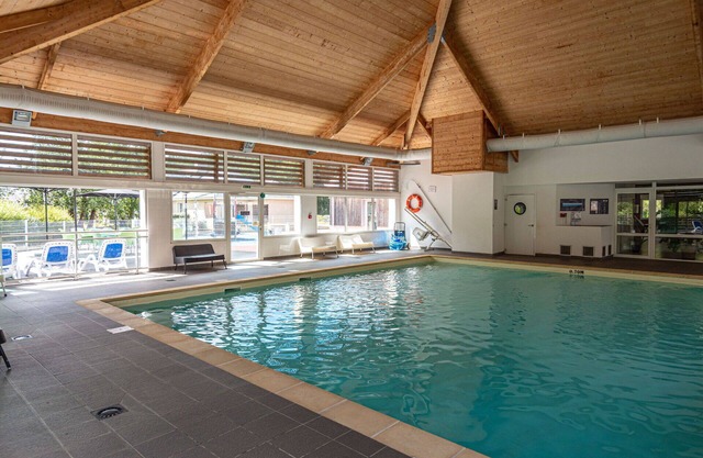Cosy apartment in villa for 4 guests with internet, pool, TV, terrace and pets allowed