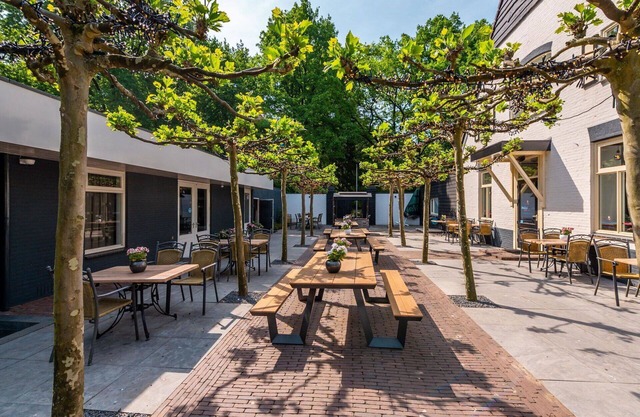 Cosy apartment in villa for 6 guests with WIFI, pool, TV, terrace and parking