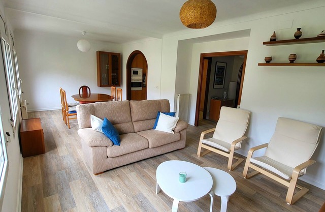 Cosy apartment to discover Costa Brava. Walking distance to the beach.