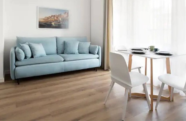 Cosy apartment with self check-in near Airport