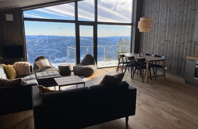 Cosy apartment with ski in/out