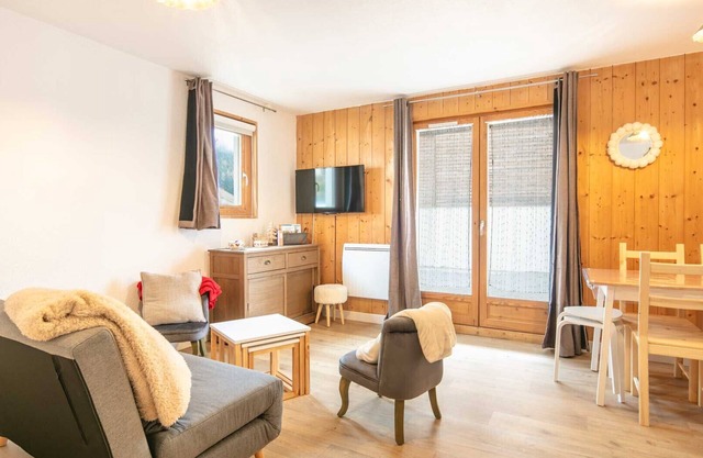 Cosy apt 4 ppl with terrace, private parking