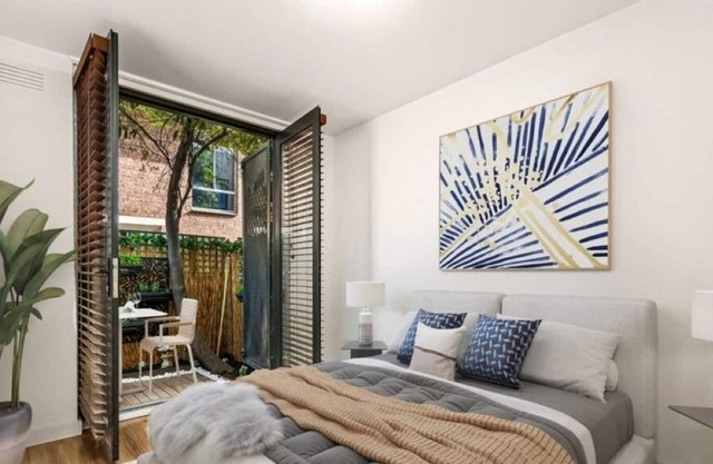 Cosy Bayside apartment, 100m to the sand.