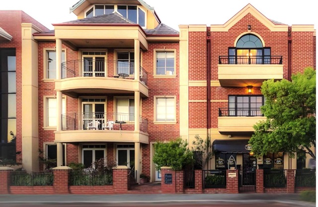 Cosy, Charming, Classic. Executive 1 Bedroom Apartment