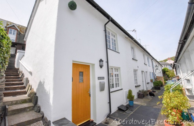 Cosy, Comfy Thoughtfully Renovated Pet Friendly Fishermans Cottage