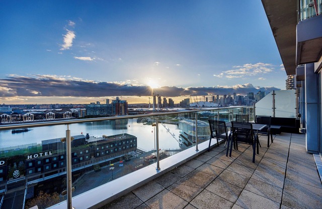 Cosy Corner Apartment Near to Excel