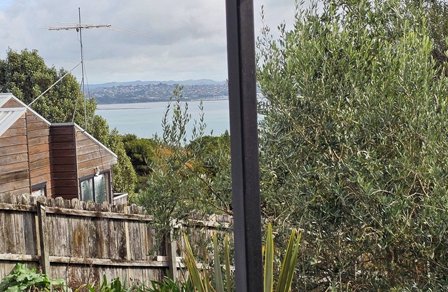 Cosy Cottage, 5 min to Island Bay Beach & Wharf
