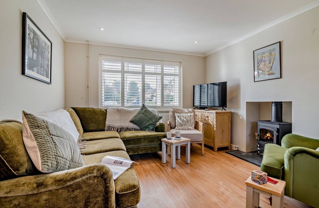 Cosy, excellently located, dog friendly - Ways End