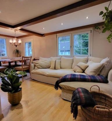 Cosy Family House