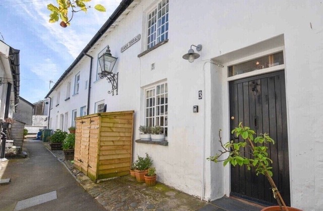 Cosy Fisherman's Cottage in the very heart of Aberdovey -Pet Friendly