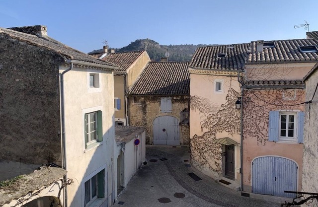 Cosy house with terrace and garage in quiet village center