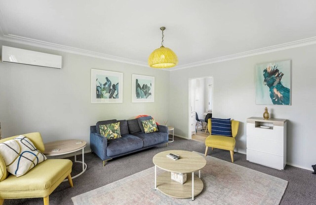 Cosy Haven Unit with Garage and Air-con