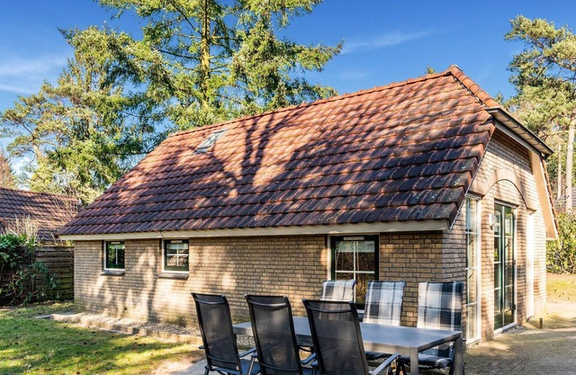 Cosy holiday home in Lunteren with terrace