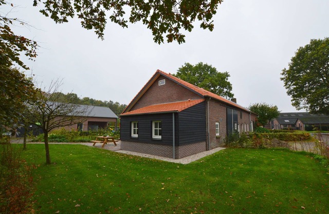 Cosy holiday home on a farm in Zeeland