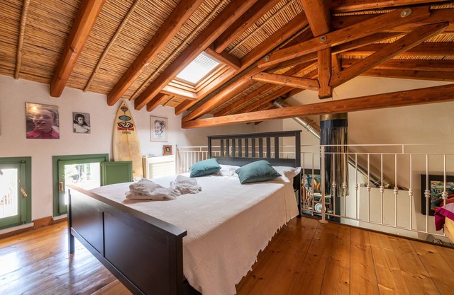 Cosy Holiday Home with Wi-Fi, Air Conditioning, Garden, Terrace & Jacuzzi