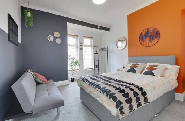Cosy home in Newland Avenue area