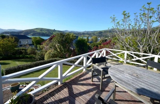 Cosy house with a panoramic harbour view.