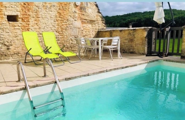 Cosy house with pool in the Dordogne Valley