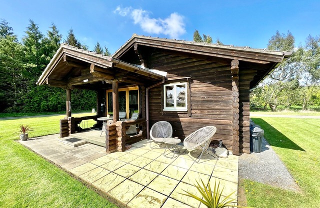Cosy log cabin near Lincoln